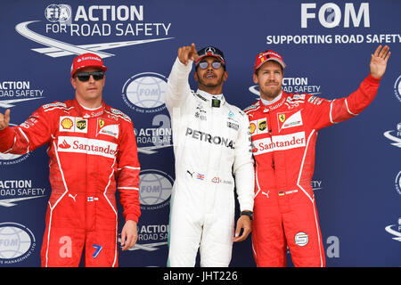 Rennen von Silverstone Circuit, UK.  Samstag Tag 15. Juli 2017. Lewis Hamilton qualifiziert auf der Pole-Position für den britischen Formel 1 grand Prix. Kimi Räikkönen (links) und Sebastian Vettel (GER) qualifizieren zweite und dritte bzw. beim britischen Grand Prix F1. © KEVIN BENNETT/Alamy News Stockfoto