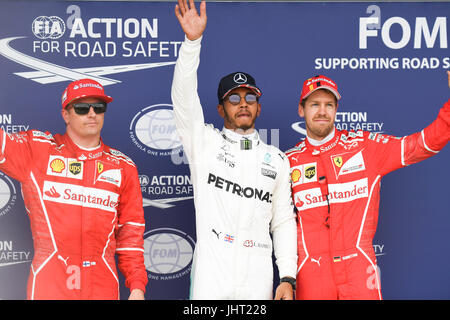 Rennen von Silverstone Circuit, UK.  Samstag Tag 15. Juli 2017. Lewis Hamilton qualifiziert auf der Pole-Position für den britischen Formel 1 grand Prix. Kimi Räikkönen (links) und Sebastian Vettel (GER) qualifizieren zweite und dritte bzw. beim britischen Grand Prix F1. © KEVIN BENNETT/Alamy News Stockfoto
