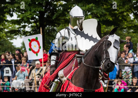 London, UK. 15. Juli 2017. Tudor-Turnier am Hampton Court Palace © Guy Corbishley/Alamy Live-Nachrichten Stockfoto