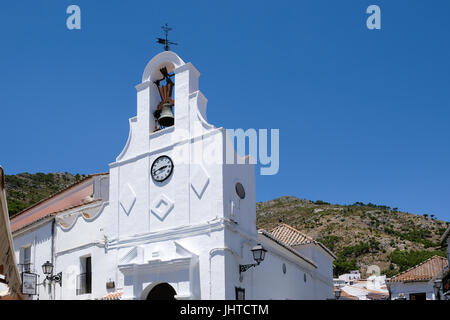 MIJAS, Andalusien/Spanien - Juli 3: Blick auf San Sebastian Kirche in Mijas Andalusien Spanien am 3. Juli 2017 Stockfoto