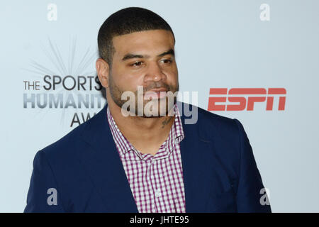 Shawne Merriman nimmt am 3. Jährlichen Sport Humanitarian Year Awards LA LIVE NOVO Los Angeles Juli 11,2017 Teil. Stockfoto