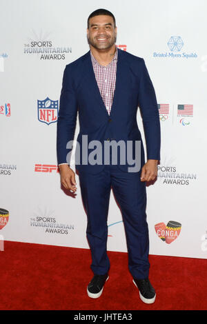 Shawne Merriman nimmt am 3. Jährlichen Sport Humanitarian Year Awards LA LIVE NOVO Los Angeles Juli 11,2017 Teil. Stockfoto