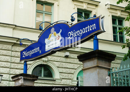 Empfehlenswerte, Biergarten, München, Bayern, Deutschland Stockfoto