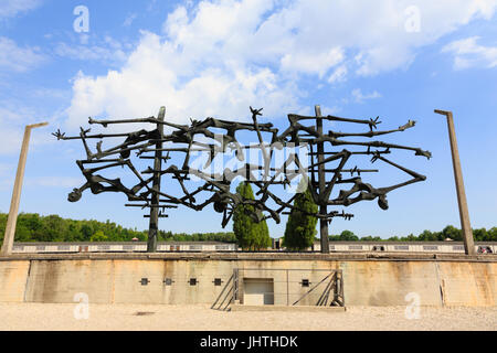 International-Denkmal-Skulptur von Nandor Glid, KZ Dachau, München, Bayern, Deutschland Stockfoto