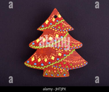 Christbaumschmuck auf schwarzem Hintergrund Stockfoto