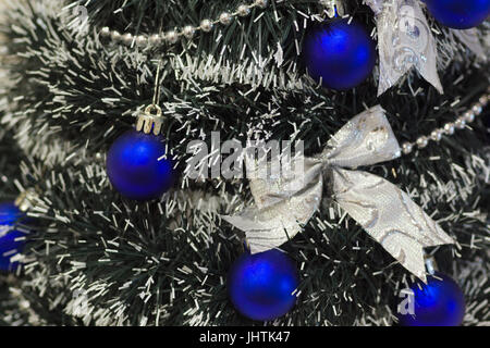 Geschmückter Weihnachtsbaum Weihnachten Spielzeug mit den Sternen Stockfoto