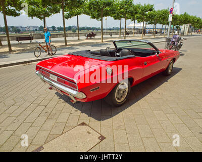 Roten Dodge Challenger Cabrio amerikanischen Muscle-Car Stockfoto