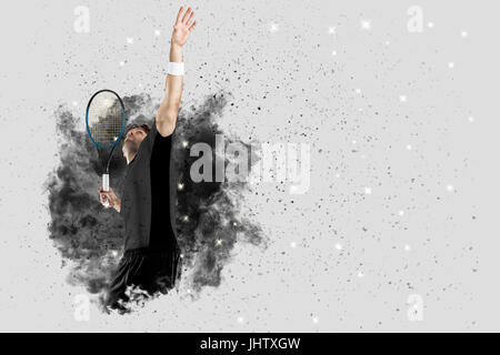 Tennis-Spieler mit einem schwarzen uniform, die aus einer Explosion von Rauch. Stockfoto