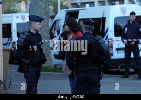 Räumung von albanischen Flüchtlingen aus einem Redlichkeit Squatt in Lyon-Gerland (Süd-Ost-Frankreich) Stockfoto