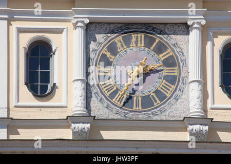 Alte Uhr auf dem Turm des alten Rathauses, Ingolstadt, Bayern, Deutschland, Europa I Uhr bin Rothenburgs, Altes Rathaus, Rathausplatz, Ingolstadt, Ober Stockfoto