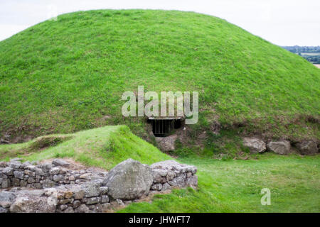 Grabhügel von KNOWTH, Meath Irland Stockfoto