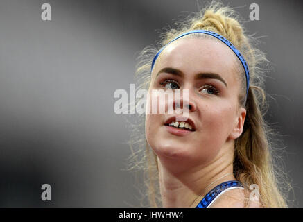 Die britische Maria Lyle feiert den Bronzemieg im 200m-T35-Finale der Frauen am dritten Tag der Leichtathletik-Weltmeisterschaften 2017 im Londoner Stadion. DRÜCKEN SIE VERBANDSFOTO. Bilddatum: Sonntag, 16. Juli 2017. Siehe PA-Geschichte ATHLETICS Para. Der Bildnachweis sollte lauten: Victoria Jones/PA Wire. Stockfoto