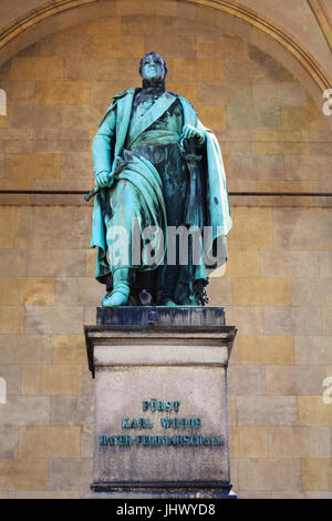 Feldmarschall Karl Philipp von Wrede-Statue in der Feldherrnhalle, Odeonsplatz, München, Bayern, Deutschland Stockfoto