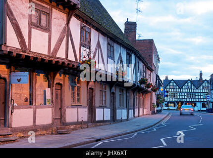 Alten Fachwerkbauten auf Kirche-Straße, Tewkesbury, Gloucestershire, England UK Stockfoto