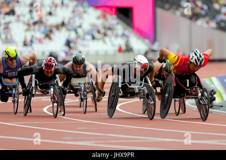 London, UK. 16. Juli 2017. Rollstuhl Racer drängeln in Vorläufen für 1500m T54 das Männerrennen bei der 2017 Para Leichtathletik-Weltmeisterschaft in London Stadium, Queen Elizabeth Olympic Park.  L, R, vorne, hinten: Marcel Hug (SUI), Chengming Liu (CHN), Yassine Gharbi (TUN), Alexandre Dupont (CAN), DanielRomanchuk (USA), Jake Lappin (AUS). Bildnachweis: Michael Preston/Alamy Live-Nachrichten Stockfoto