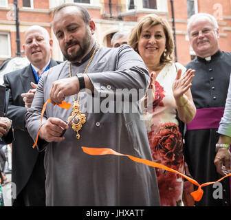 London, UK. 16. Juli 2017. Offizielle Eröffnung des 7. armenischen Straßenfest. © Guy Corbishley/Alamy Live-Nachrichten Stockfoto