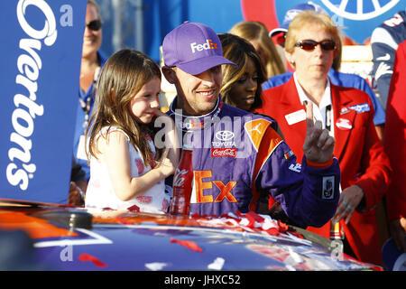 Loudon, NH, USA. 16. Juli 2017. 16. Juli 2017 - Loudon, NH, USA: Denny Hamlin (11) gewinnt die Overton 301 auf dem New Hampshire Motor Speedway in Loudon, NH. Bildnachweis: Chris Owens Asp Inc/ASP/ZUMA Draht/Alamy Live-Nachrichten Stockfoto