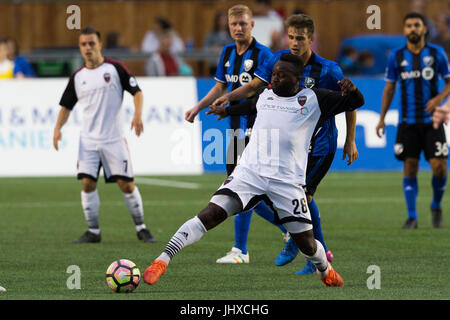 Ottawa, Kanada. 12. Juli 2017. Ottawa Fury FC Mittelfeldspieler Sergio Manesio (28) während der Major League Soccer und United Soccer League freundlich-match zwischen Montreal Impact und Ottawa Fury FC am TD Place Stadium in Ottawa, Kanada. Daniel Lea/CSM/Alamy Live-Nachrichten Stockfoto