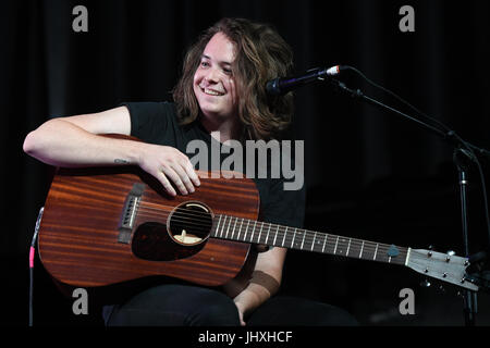 Fort Lauderdale, FL, USA. 16. Juli 2017. Hey violett Höchstleistungen bei 97,3 Hits Live Revolution am 16. Juli 2017 in Hollywood, Florida. Bildnachweis: Mpi04/Medien Punch/Alamy Live-Nachrichten Stockfoto