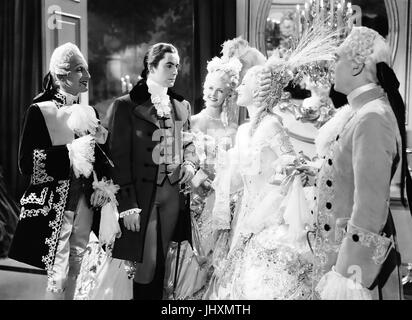 MARIE ANTOINETTE 1938 MGM Film mit Norma Tyrone Power und Norma Shearer (rechts) Stockfoto