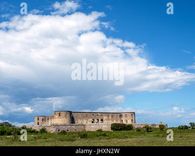 Schloss Borgholm ist eine Ruine einer Festung, die im 13. Jahrhundert errichtet und mehrmals umgebaut. Bei einem Brand wurde im Jahre 1806 die Burg zerstört. Stockfoto