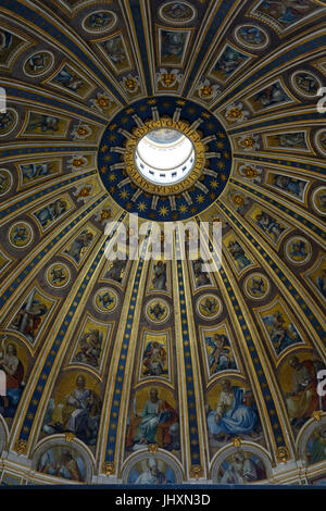 Dome-Interieur, Petersdom, Rom, Italien Stockfoto