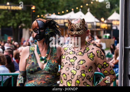 Brooklyn, NY - 15. Juli 2017. Die BRIC feiern Brooklyn! Festival Sommer-Konzertreihe kennzeichnete eine Post-Bastille Tag Rechnung von Louisiana zweisprachig Stockfoto