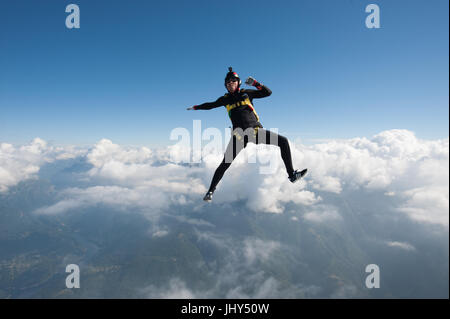 Freestyle-Fallschirmspringer Ausbildung Sprung über das Para Centro Locarno in der Schweiz zu tun Stockfoto