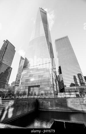 One World Trade Center - höchste Gebäude in New York - MANHATTAN / NEW YORK - 2. April 2017 Stockfoto