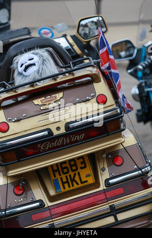 Honda Goldwing Motorräder bei der Licht-Parade Scarborough, North Yorkshire, UK. Stockfoto