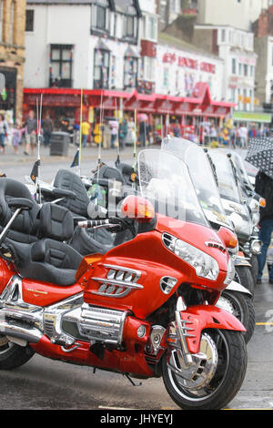 Honda Goldwing Motorräder bei der Licht-Parade Scarborough, North Yorkshire, UK. Stockfoto