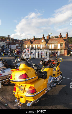 Honda Goldwing Motorräder bei der Licht-Parade Scarborough, North Yorkshire, UK. Stockfoto