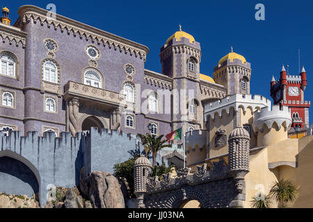 Pena Nationalpalast in Sintra bei Lissabon in Portugal.  Ein UNESCO-Weltkulturerbe. Stockfoto