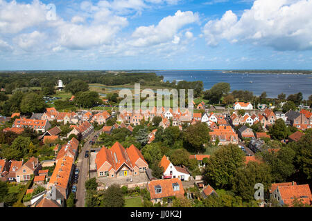 Niederlande, Zeeland, das Dorf Veere auf der Halbinsel Walcheren, Blick vom Turm der Kirche der Muttergottes auch genannt Grote Kerk in die Stadt ein Stockfoto