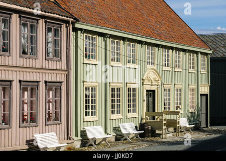 Traditionelle norwegische alte Holzbauten in Sverresborg Trøndelag Volksmuseum. Trondheim, Sør-Trøndelag, Norwegen, Scandinavia Stockfoto