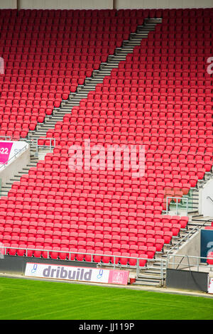 Gesamtansicht von Ashton Gate Stadium, Bristol. Stockfoto