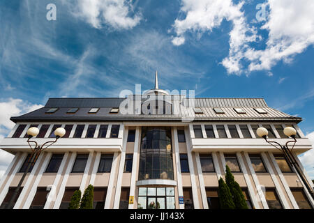 Kaliningrad, Russland - 14. Juli 2017: Fassade des Gebäudes des Museums der Weltmeere im Sommer Stockfoto