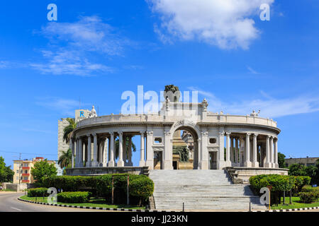 Monumento ein José Miguel Gómez-Denkmal, Avenida de Los Presidentes, Havanna, Kuba Stockfoto