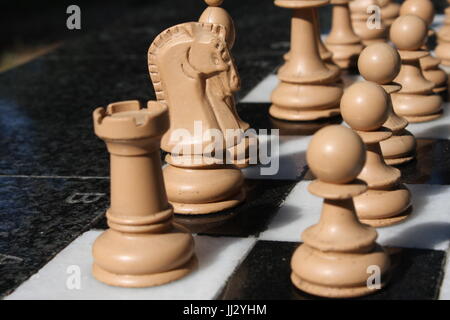 Bild von einem Schach Brett und Schach Stücke Stockfoto