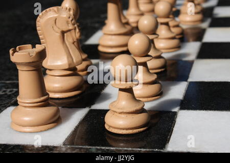 Bild von einem Schach Brett und Schach Stücke Stockfoto