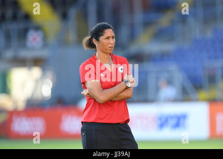 Deutschland Trainer Steffi Jones im Stadion für die UEFA Women's EURO 2017 Fußball match zwischen Deutschland und Schweden bei dem Rat Verlegh Stadion in Breda, Niederlande, 17. Juli 2017. Foto: Carmen Jaspersen/dpa Stockfoto