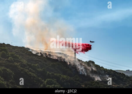 Saratoga, Kalifornien, USA. 17. Juli 2017. Feuer aus Mt. Eden Road in Saratoga, Kalifornien Credit: Kathryn Capaldo/Alamy Live News Stockfoto