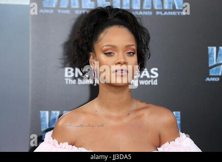 Hollywood, Ca. 17. Juli 2017. Rihanna bei Premiere von EuropaCorp und STX-Unterhaltung ist "Baldrian und die Stadt der tausend Planeten" im TCL Chinese Theater IMAX In Kalifornien am 17. Juli 2017.Credit: Fs/Medien Punch/Alamy Live-Nachrichten Stockfoto