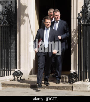 London 18. Juli 2017, James Brokenshire, Nordirland Sekretärin fährt Downing Street um die letzten Kabinettssitzung vor den Sommerferien Credit: Ian Davidson/Alamy Live News Stockfoto