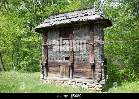 Traditionelle Mais trockener bei Astra Museum von FOLKLORISTISCH-traditionellen Zivilisation, Dumbrava, Rumänien Stockfoto