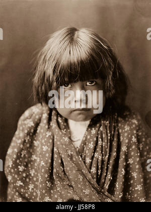 Die Porträts und Landschaften von Edward S. Curtis 1868 - 1952-Fokus auf den indianischen Stämmen des Pazifischen Nordwestens. Fotografien von Edward Sheriff Curtis. Stockfoto