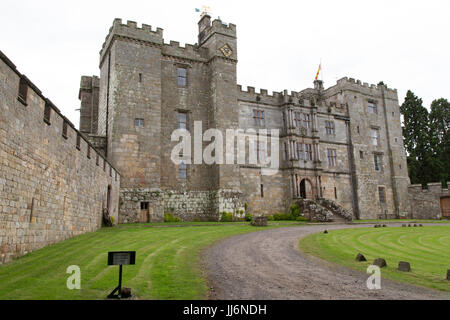 Chillingham Castle in Northumberland, England. Die Festung stammt aus dem 12. Jahrhundert. Stockfoto