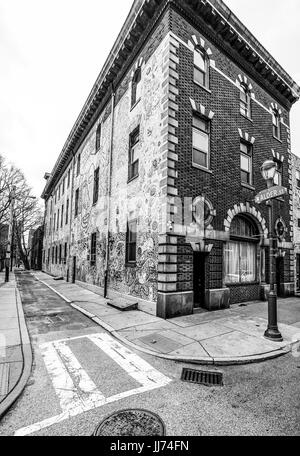 Sehr kleine Gasse in Philadelphia - PHILADELPHIA / PENNSYLVANIA - 6. April 2017 Stockfoto