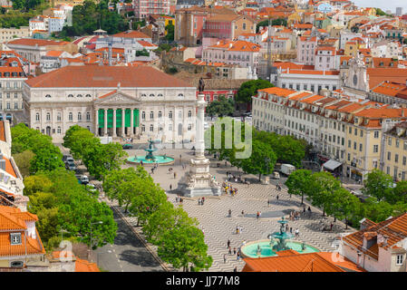 Stadtzentrum von Lissabon, Luftaufnahme des Rossio-Platzes (Praca Dom Pedro IV) im Baixa-Viertel im Zentrum von Lissabon, Portugal. Stockfoto