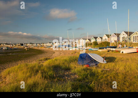 Der Strandhütten am Mudeford Quay in Dorset. Stockfoto